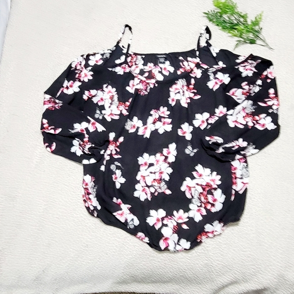 Torrid Floral Print Georgette‎ Cold Shoulder Blouse Size 3 - Picture 5 of 10